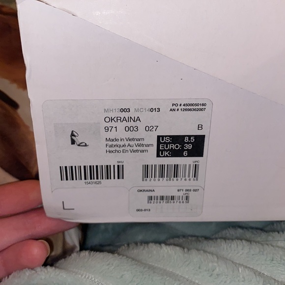 aldo rhinestone block heels - Picture 7 of 9